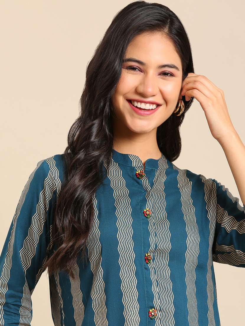 women's front slit kurta - 18682910 -  Standard Image - 3