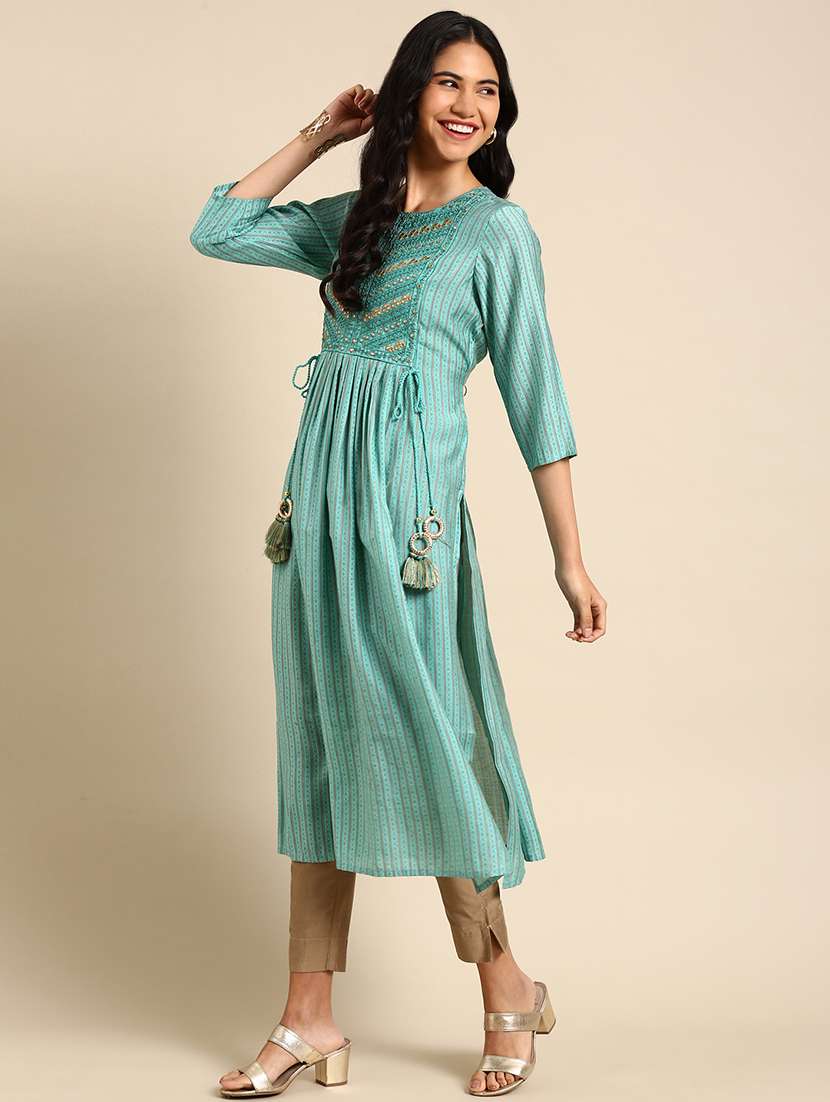 women's straight kurta - 18683137 - Zoom Image - 0
