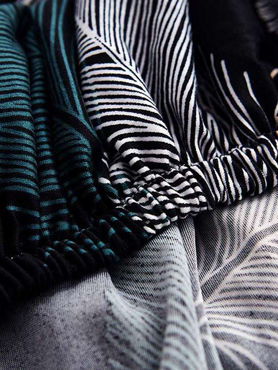 printed sofa cover - 18685400 -  Standard Image - 3