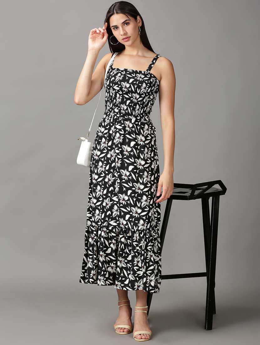 women's  floral dress - 18688458 -  Standard Image - 3
