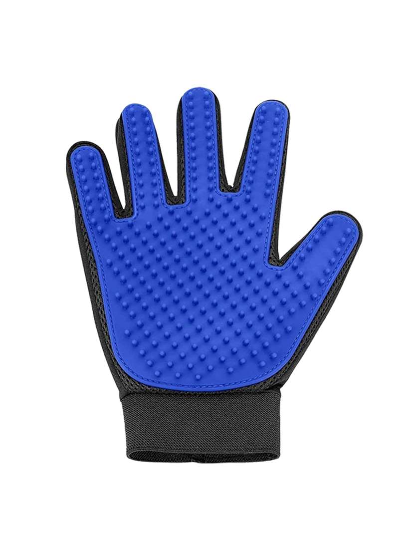 multi colored plastic pet comb brush - 18696997 -  Standard Image - 3