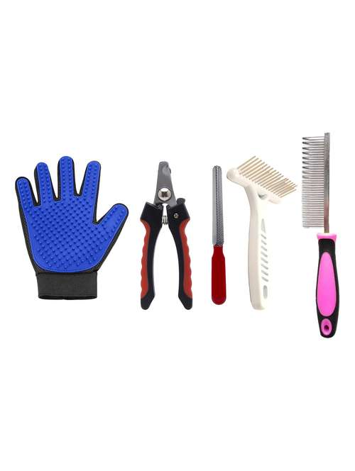 multi colored plastic pet comb brush - 18697051 -  Standard Image - 0