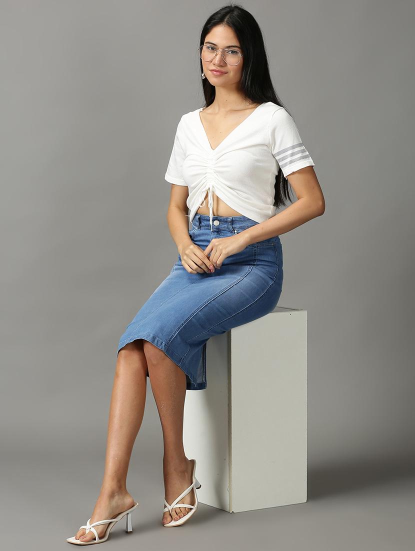 women's crop v neck top - 18697476 - Standard Image - 3