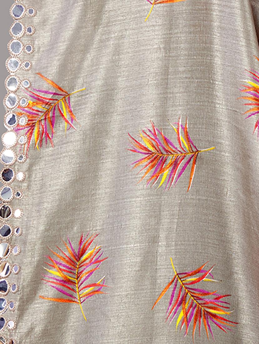 grey printed saree with blouse - 18697946 - Standard Image - 3