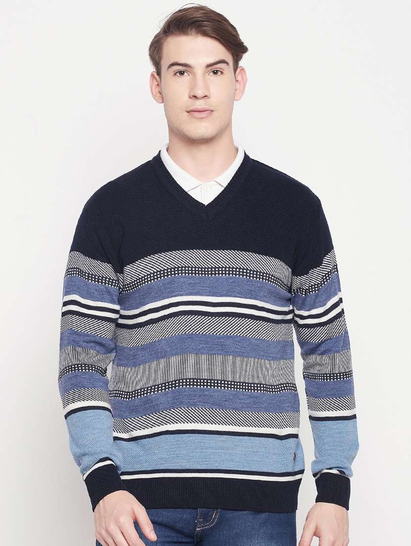 blue full sleeved pullover