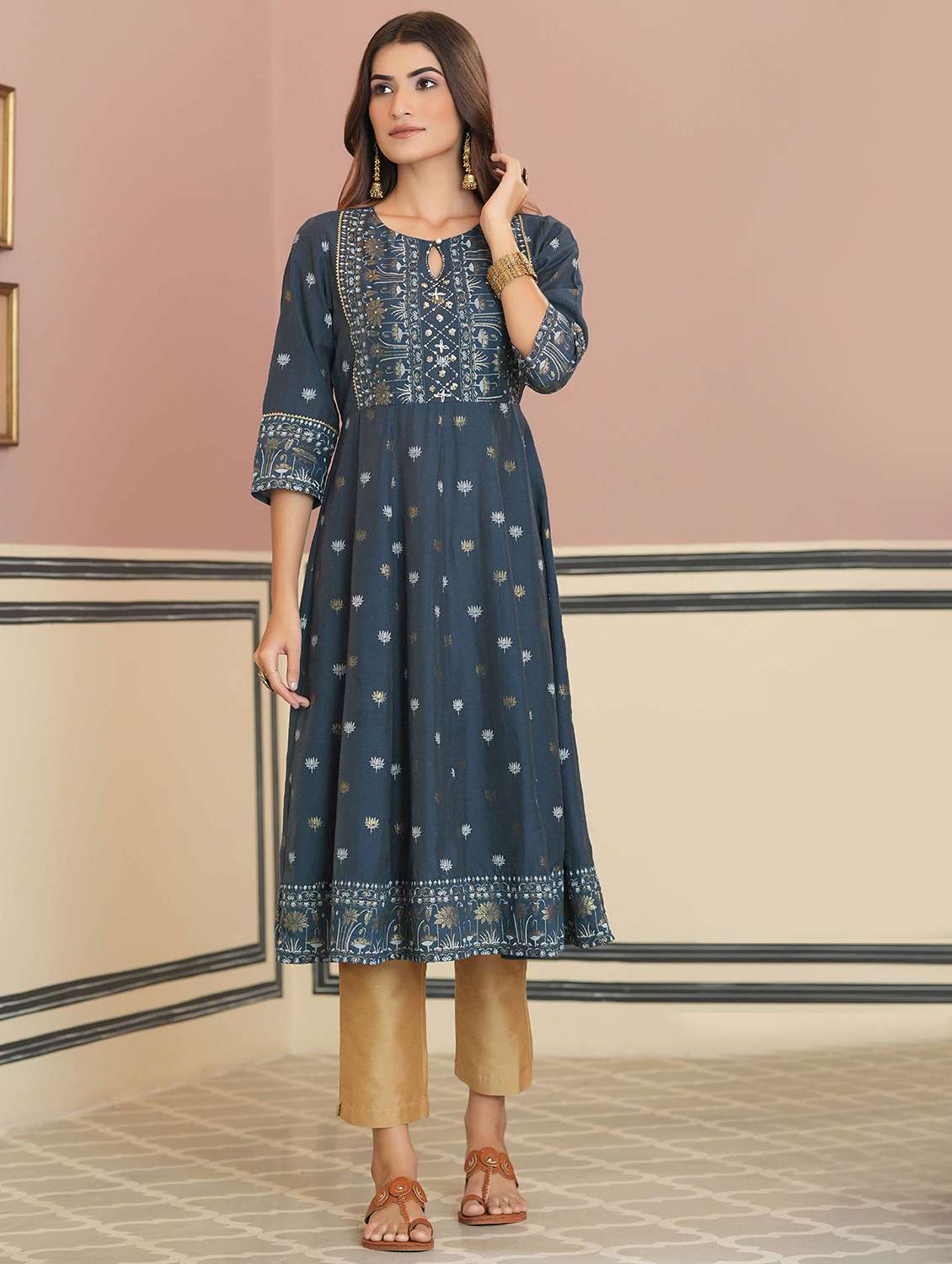 women's flared kurta