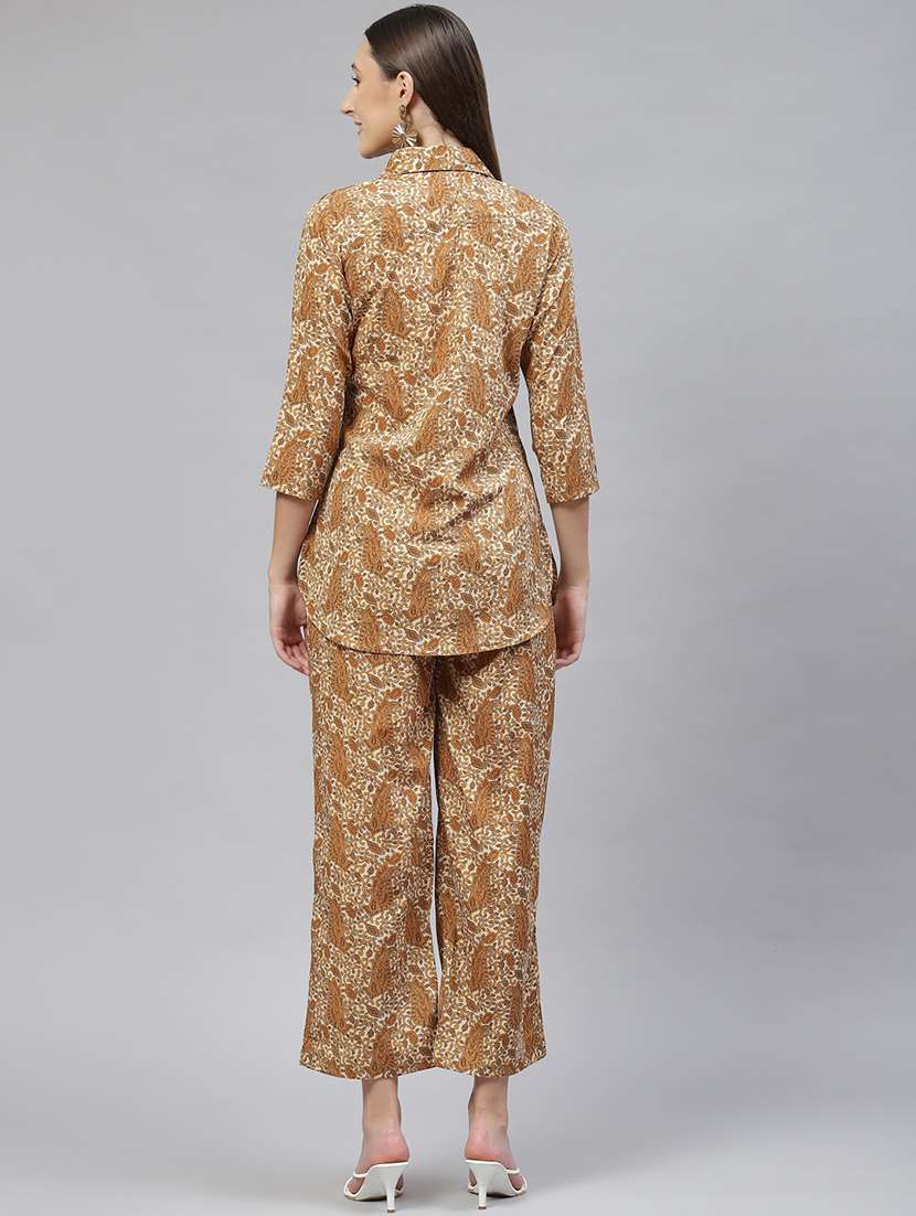 long sleeved printed nightwear set - 18720821 -  Standard Image - 3