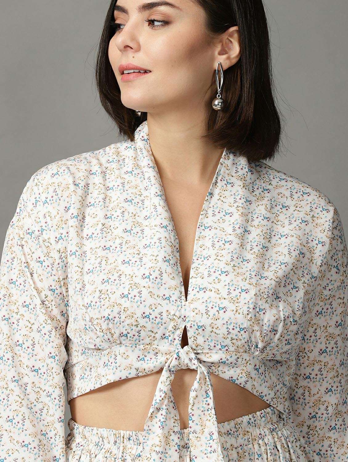 white polyester top and skirt set - 18735137 -  Standard Image - 5