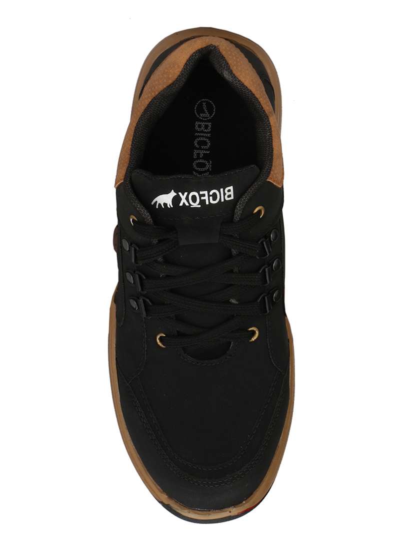 men trekking lace up sports shoes - 18736906 -  Standard Image - 5