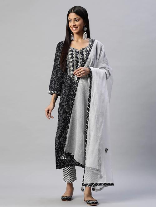 women three quarter sleeve kurta pant with dupatta set - 18739073 - Standard Image - 0