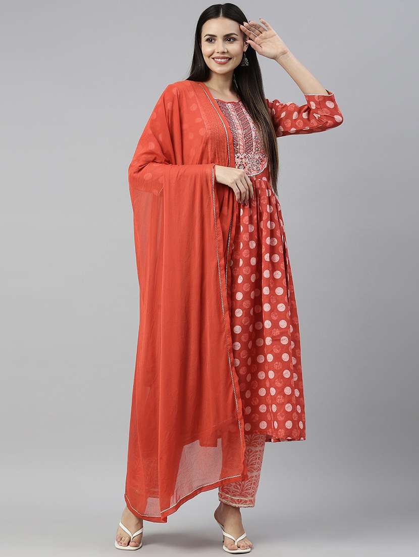 red kurta pant set with dupatta - 18743772 -  Zoom Image - 0