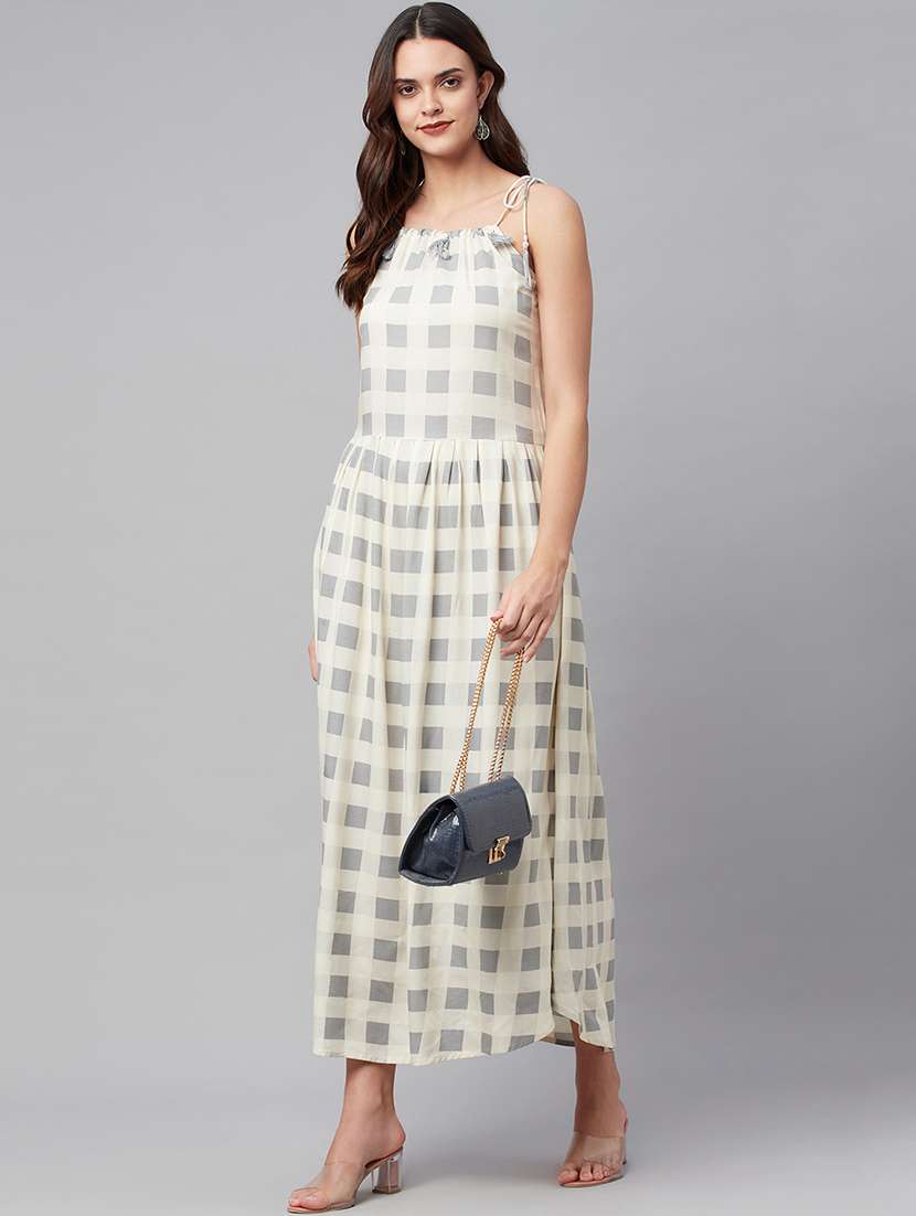 women's fit & flare chevron dress - 18750815 -  Standard Image - 3