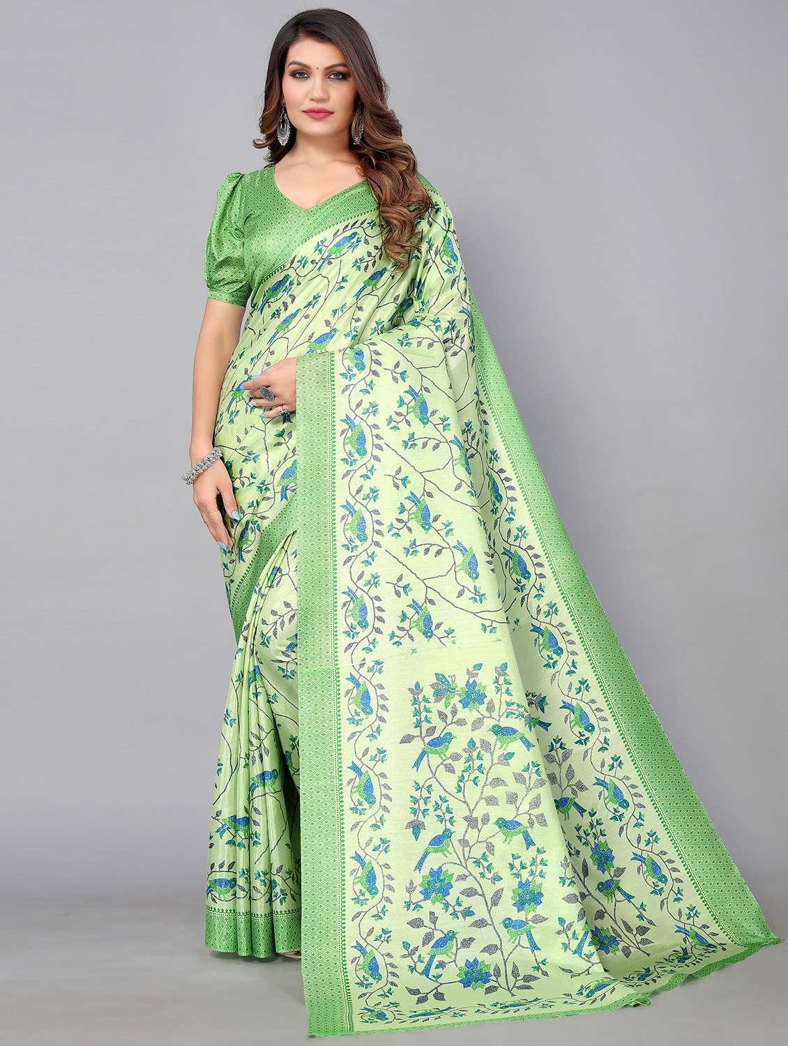 green silk blend mysore saree with blouse - 18790261 - Zoom Image - 0