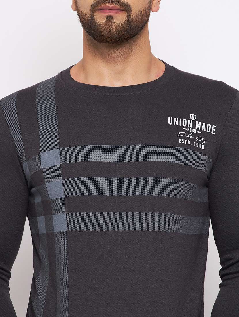 round neck short sleeved t-shirt - 18801207 -  Standard Image - 3