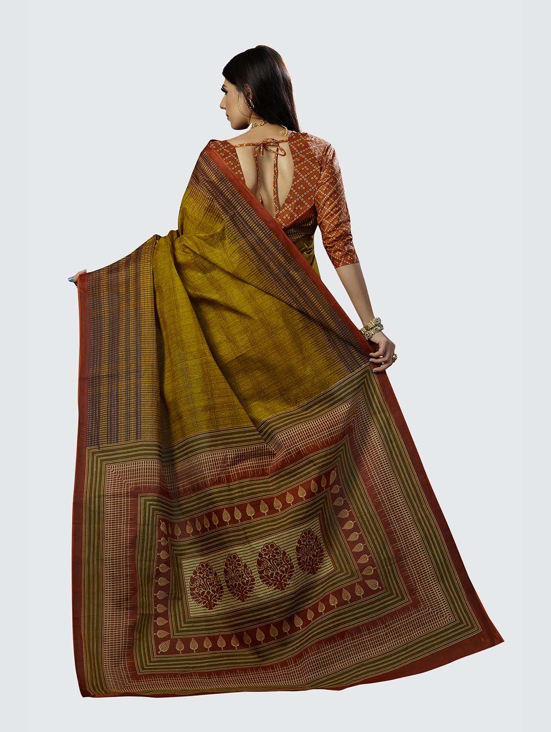 olive printed saree with blouse - 18854985 - Standard Image - 3