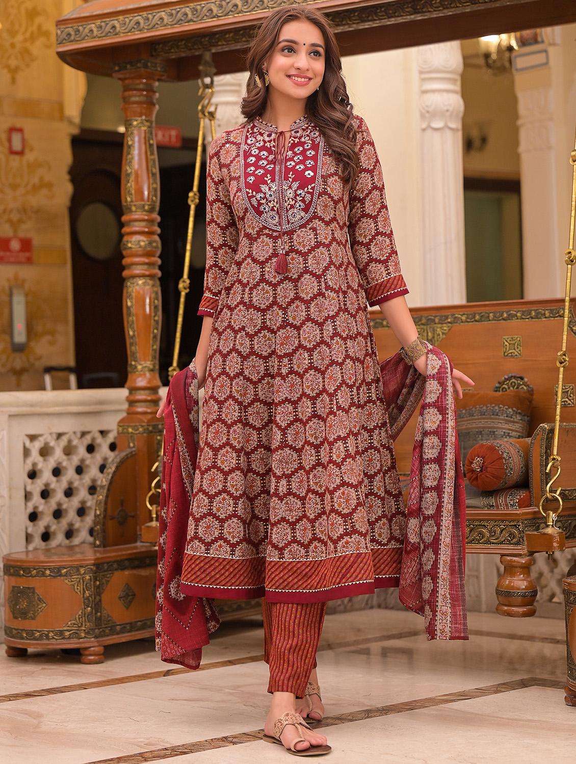 embroidered kurta pant dupatta set - 18875694 - Zoom Image - 0