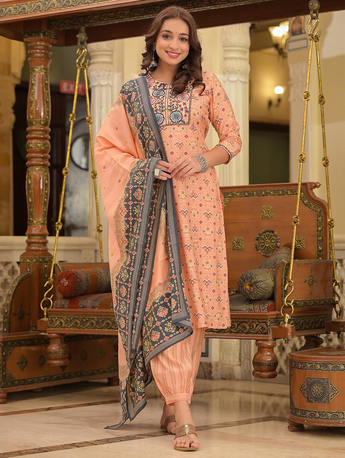 embroidered kurta pant dupatta set - 18875697 - Zoom Image - 0