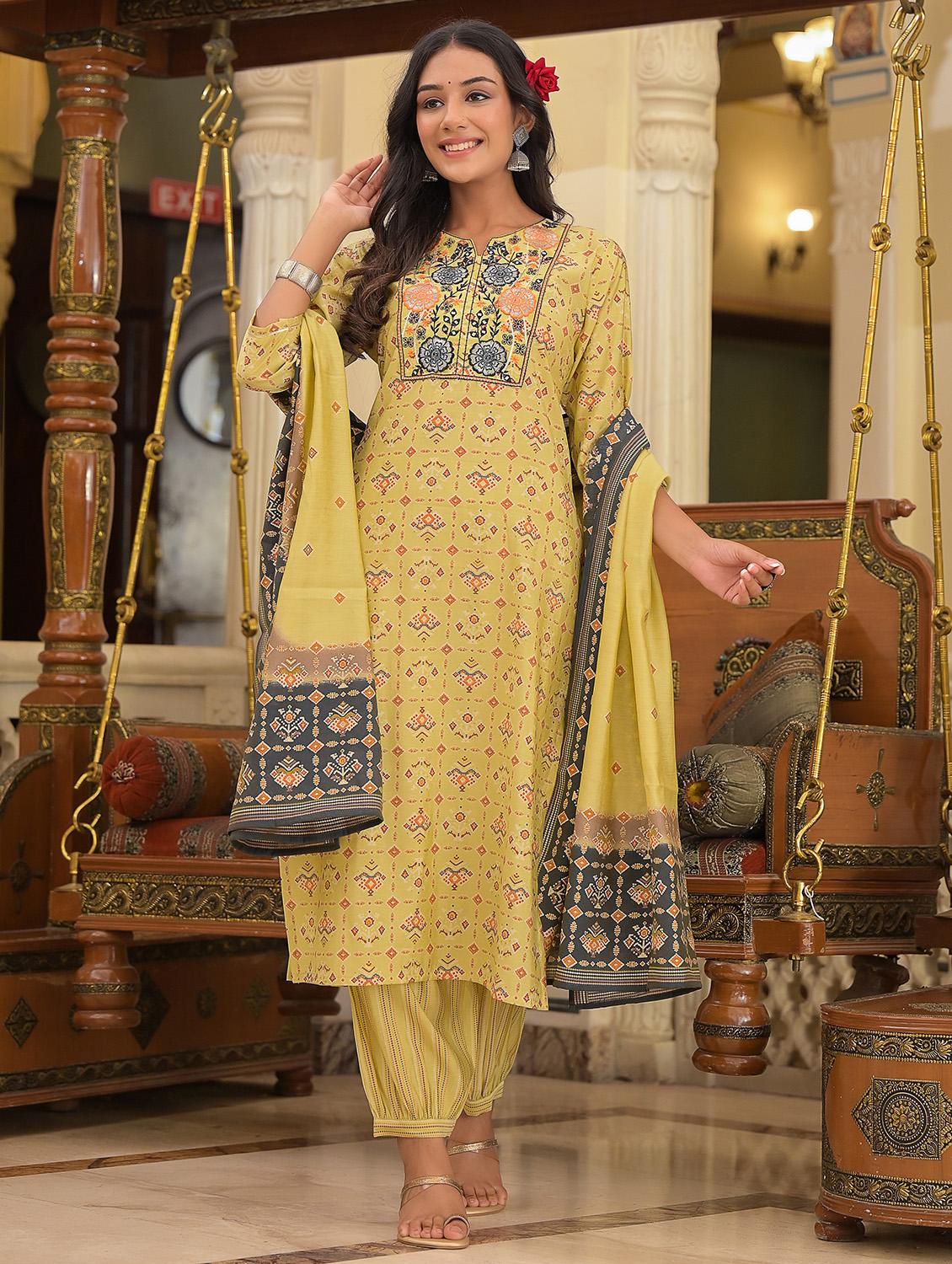 embroidered kurta pant dupatta set - 18875698 - Zoom Image - 0