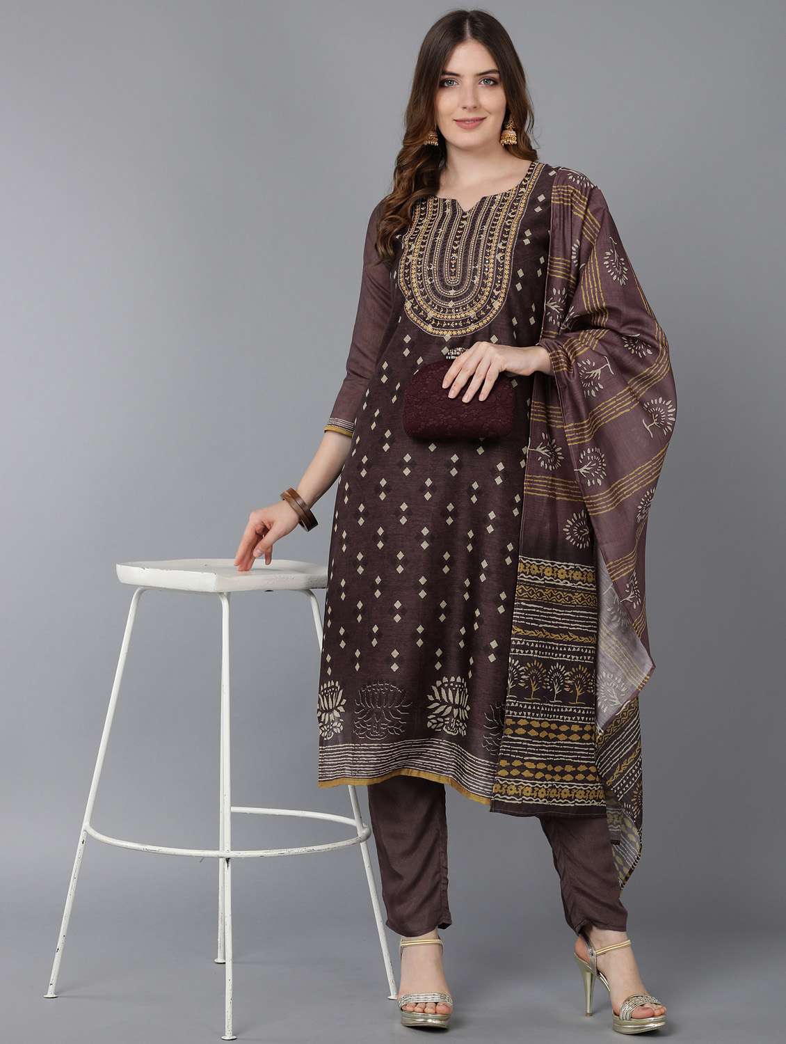 embroidered kurta pant dupatta set - 18882723 - Standard Image - 3