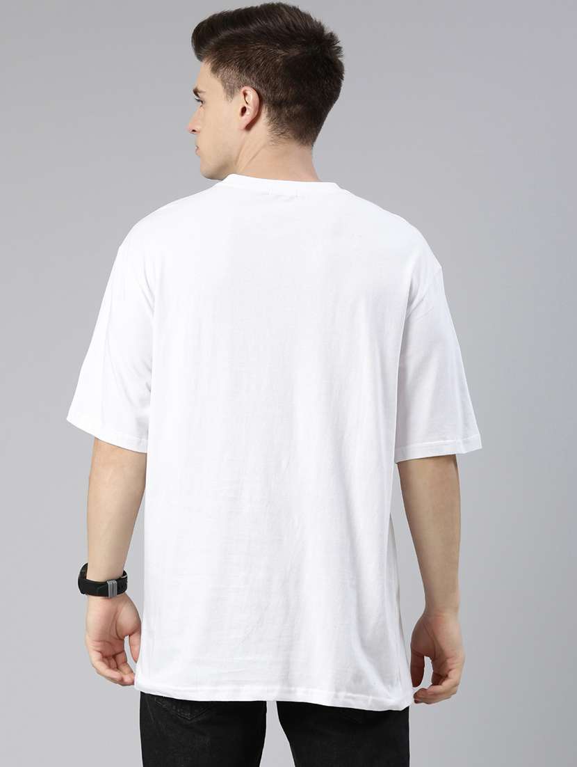 men round neck plain t-shirt - 18906332 -  Standard Image - 3