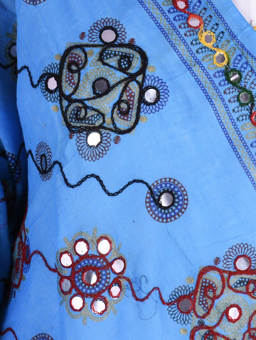 blue embroidered dupatta - 18906776 - Standard Image - 3