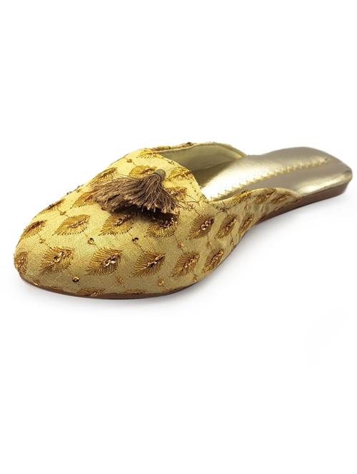 yellow ethnic sandal - 18907235 -  Standard Image - 0