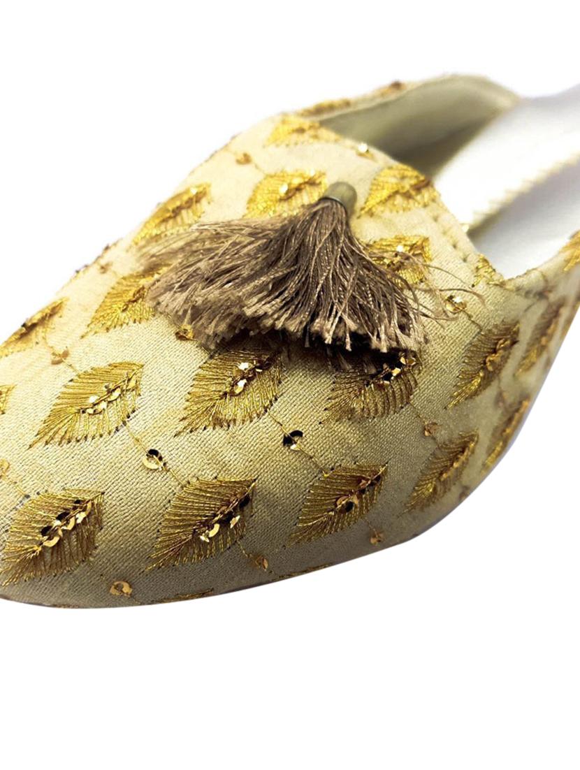 yellow ethnic sandal - 18907235 - Standard Image - 3