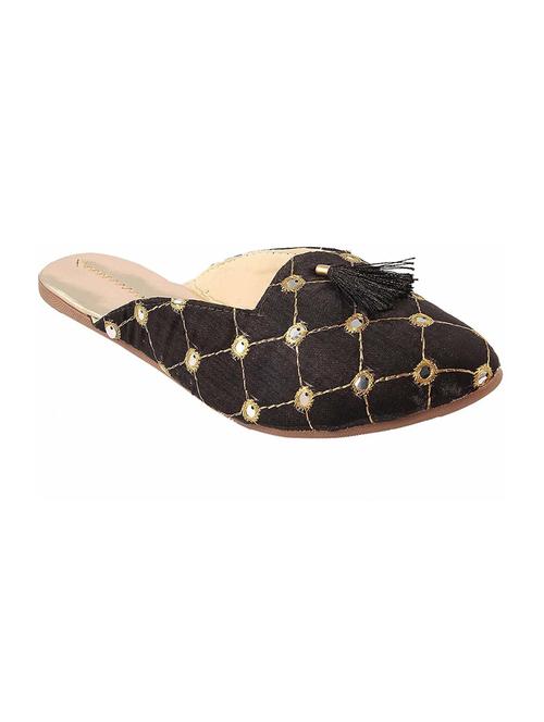 black ethnic sandal - 18908115 -  Standard Image - 0