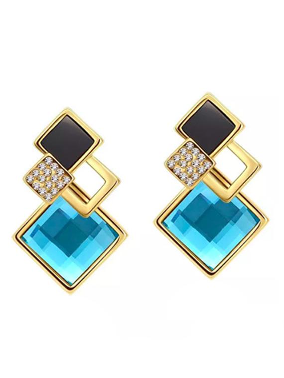 green metal  earring