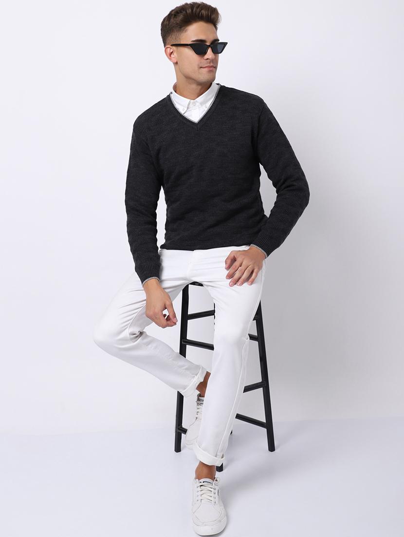 v-neck self design pullover - 18958795 - Standard Image - 3