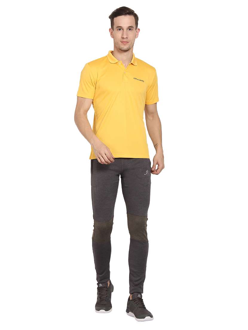 round neck regular t-shirt - 18968908 -  Standard Image - 3