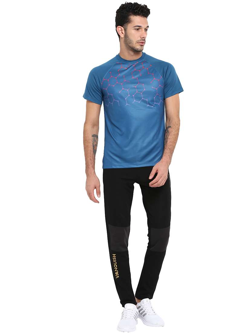 round neck regular t-shirt - 18968989 -  Standard Image - 3