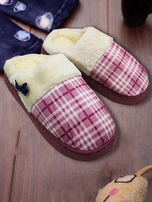 checkered slip on flip flop - 19020889 - Standard Image - 0