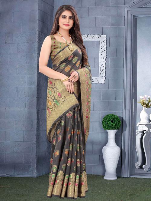 self design zari work woven saree - 19083067 - Standard Image - 0