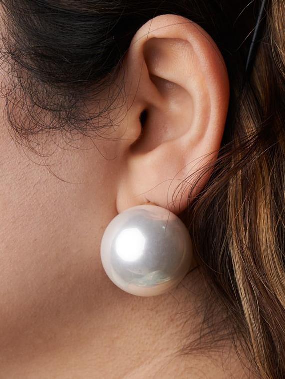silver plated stud earring - 19085359 - Standard Image - 3