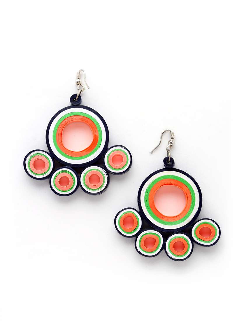 paper quilling necklaces with earring set - 19088766 - Standard Image - 3