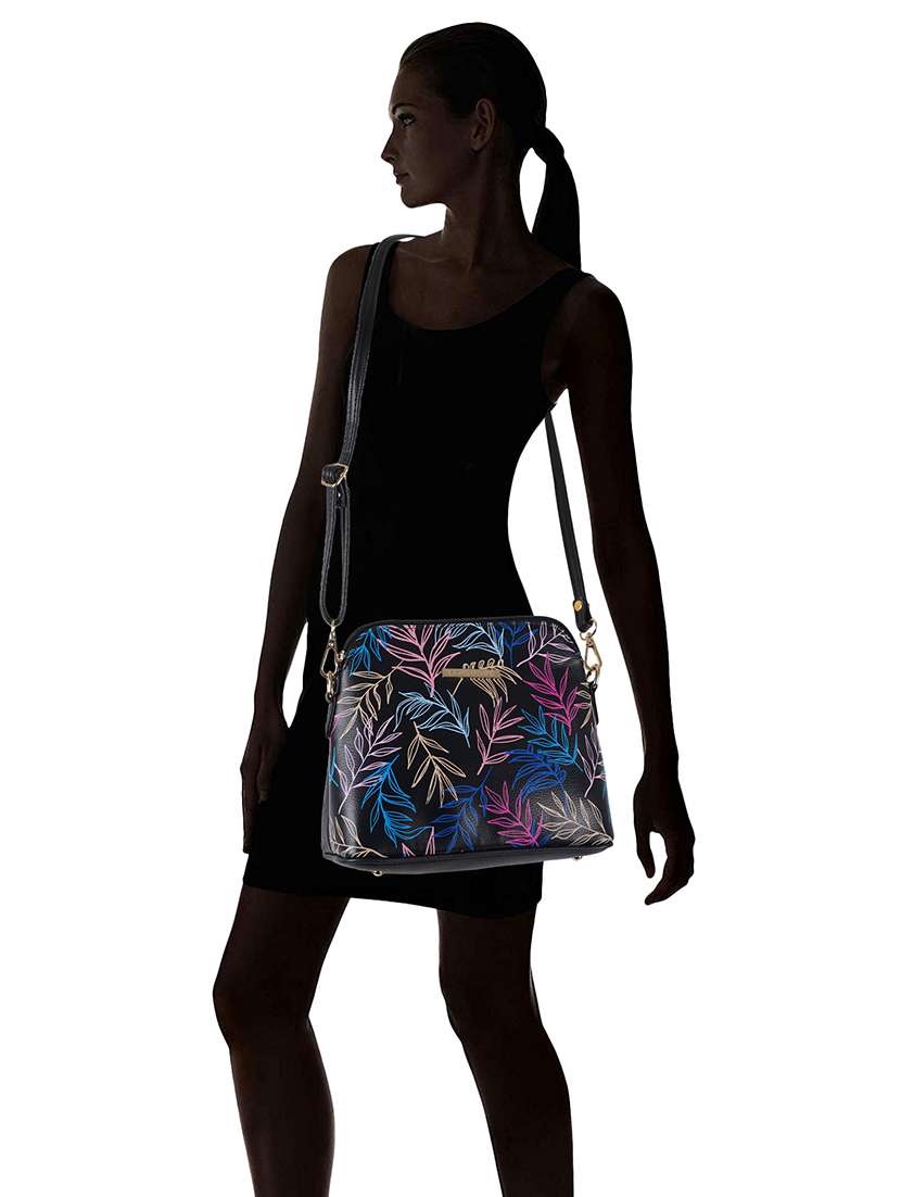 black leatherette (pu) sling bag - 19108486 - Standard Image - 5
