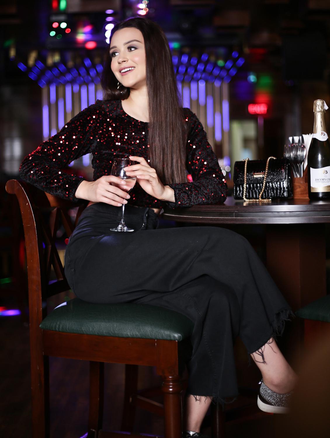 women's crop round neck top - 19109011 - Standard Image - 3