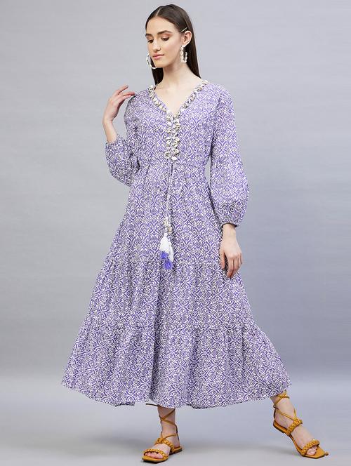 v-neck printed flared dress - 19111270 -  Standard Image - 0