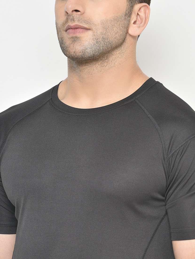 men round neck solid t-shirt - 19111960 - Standard Image - 3