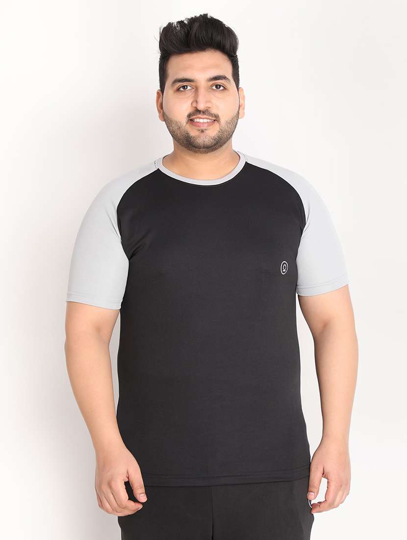 black color blocked t-shirt