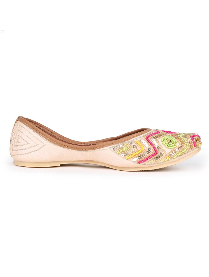 embellished jutis & mojaris - 19117276 - Standard Image - 3