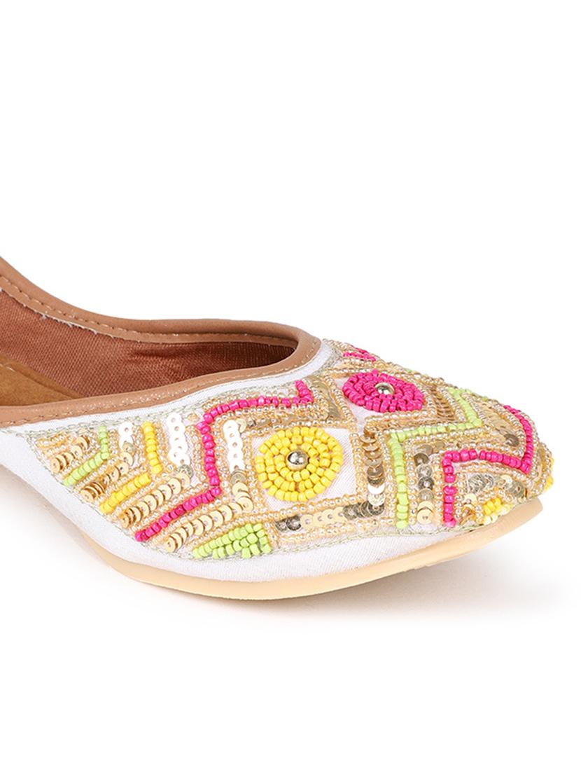 embellished jutis & mojaris - 19117280 - Standard Image - 5