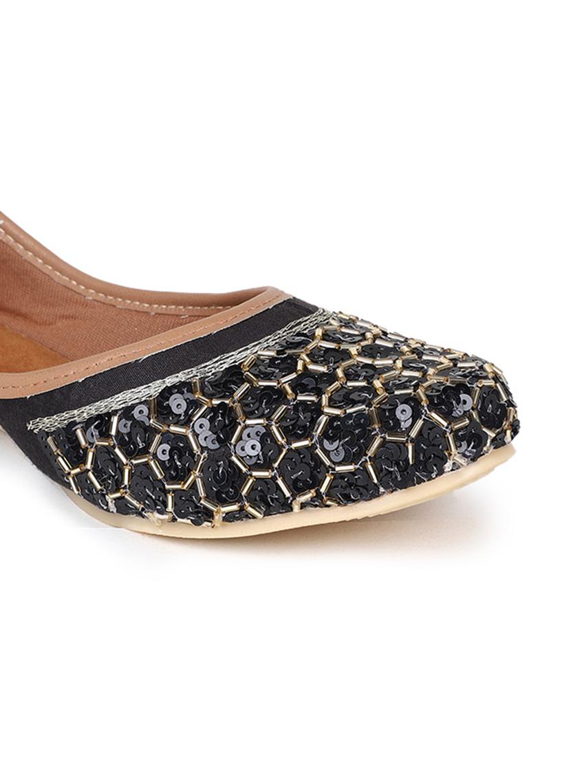 embellished jutis & mojaris - 19117281 - Standard Image - 5