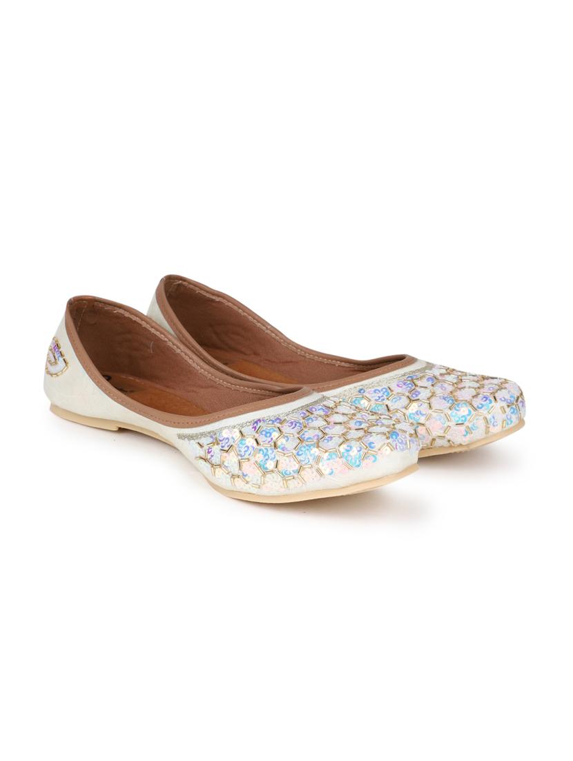 embellished jutis & mojaris - 19117285 -  Zoom Image - 0