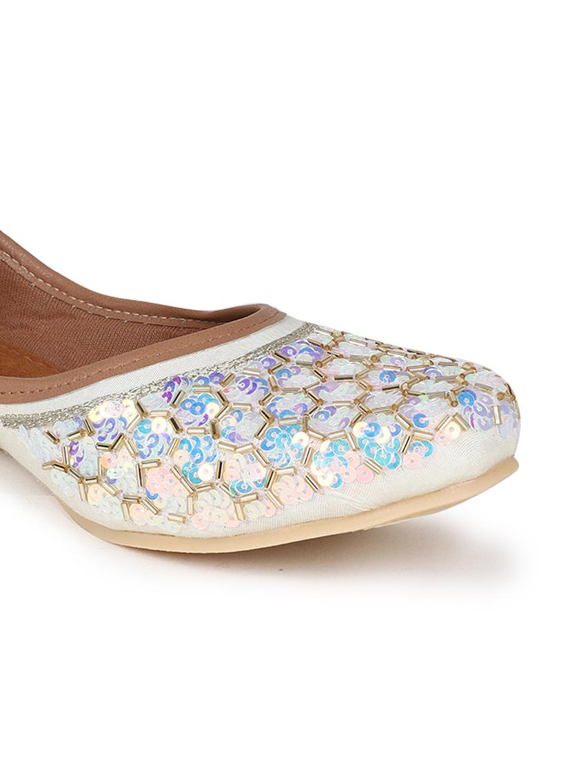 embellished jutis & mojaris - 19117285 - Standard Image - 5