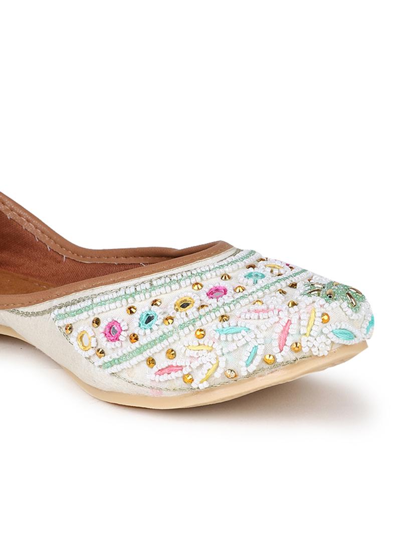 embellished jutis & mojaris - 19117287 - Standard Image - 5
