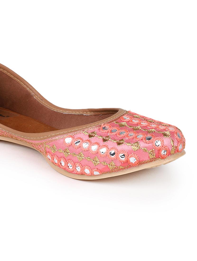 embellished jutis & mojaris - 19117358 - Standard Image - 5