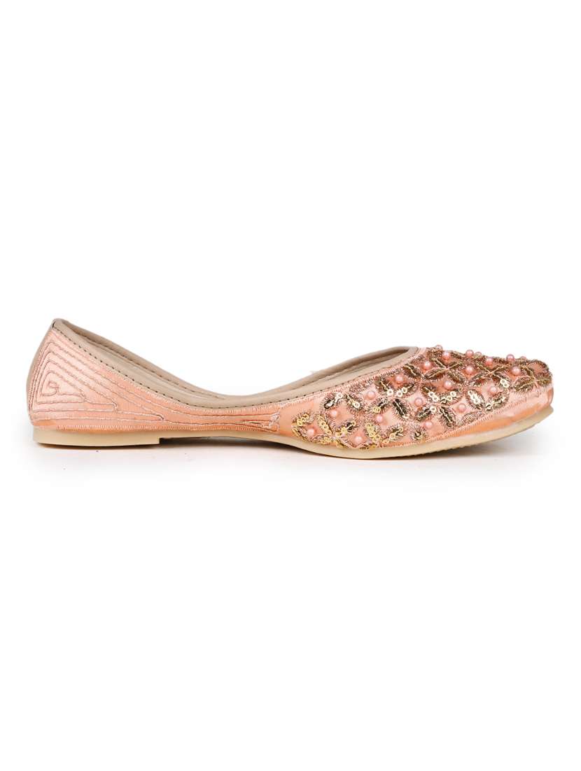 embellished jutis & mojaris - 19117362 - Standard Image - 3
