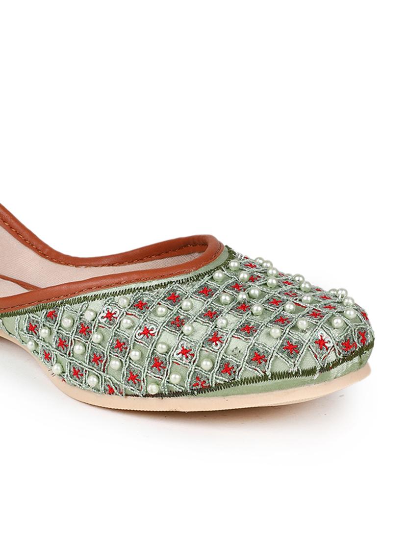 embellished jutis & mojaris - 19117365 - Standard Image - 5